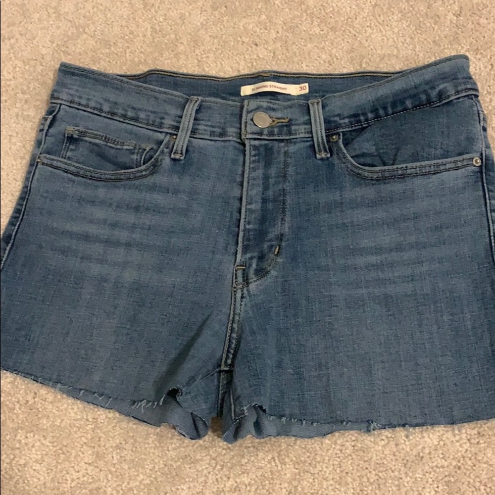 Levi cutoff Shorts